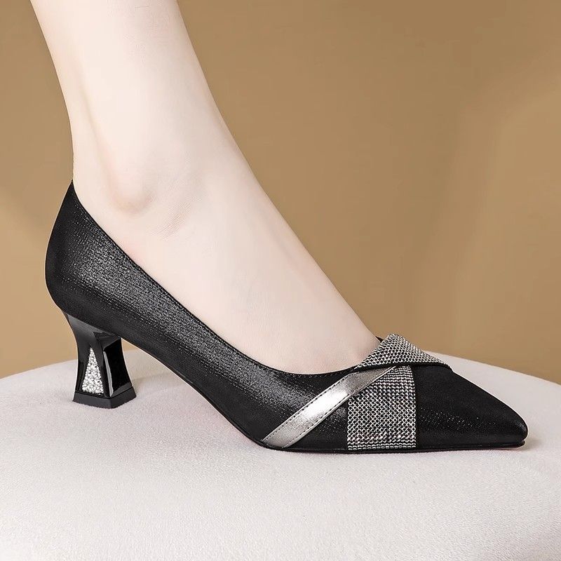 Women’s Pointed-Toe Versatile Chunky Heels | High-Sense Executive Block Heel Shoes | Trendy Minimalist Professional Pumps | Luxury-Label Statuesque Office Footwear | 2026 High-Fashion Radiant Comfort Heels