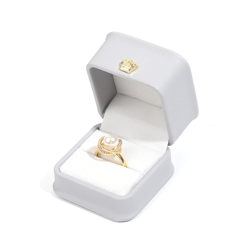 Crown Rounded Jewelry Ring & Pendant Box | High-Sense Luxury Bracelet Packing Case | Trendy Minimalist Jewelry Presentation Box | Luxury-Label Statuesque Gift Packaging | 2026 High-Fashion Radiant Storage Essential