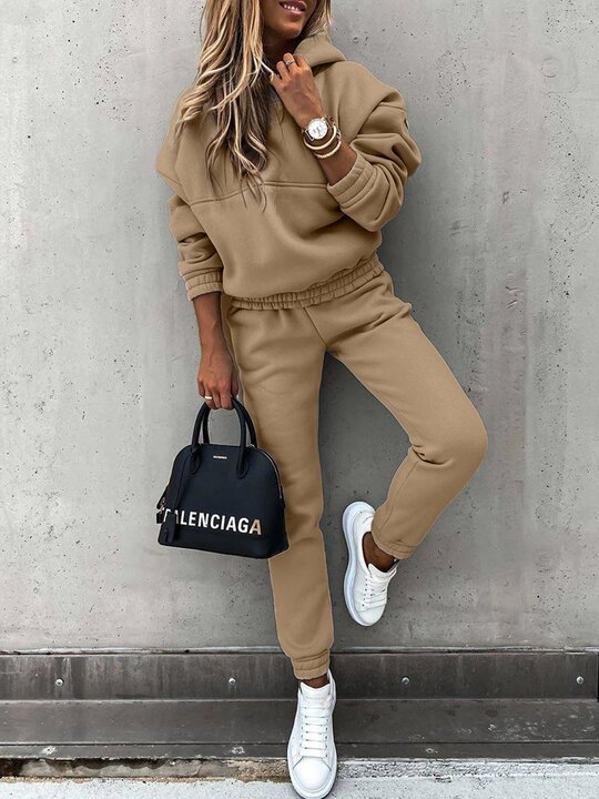 Women’s New Hooded Sweatshirt & Joggers Sports Suit | Elegant 2-Piece Slim-Fit Tracksuit | Trendy Long Sleeve Hoodie & Sweatpants Set | High-Sense Activewear Lounge Set | 2026 Urban Sportswear Collection