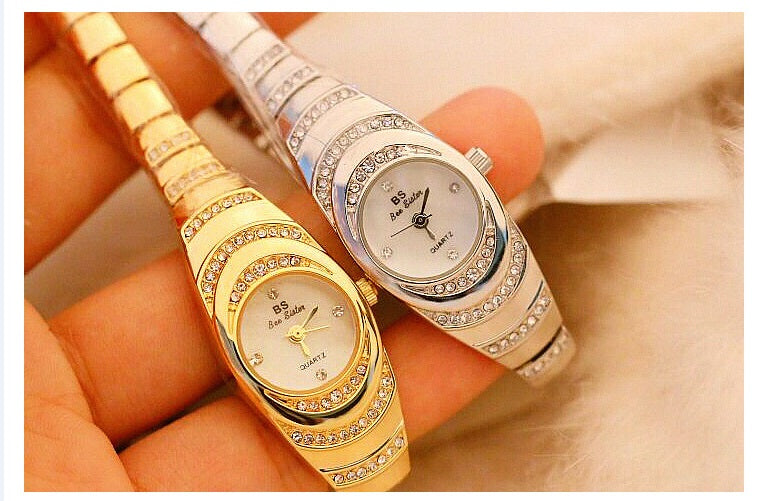 Luxury Ladies Gold Diamond Watch | Full Iced-Out Women’s Bracelet Watch | Elegant Fashion Crystal Wristwatch for Female | Trendy Sparkling Gold Jewelry Watch