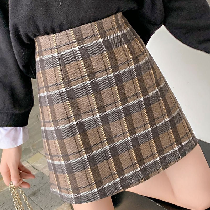 Women’s Mini Woolen Short Skirt | Elegant High-Waist A-Line Check Skirt | Modern Plaid Winter Mini Skirt | Trendy Woolen Commuter Skirt for Ladies | 2026 High-Fashion Autumn/Winter Bottoms