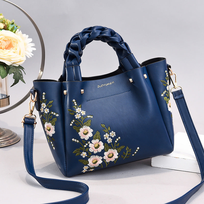 Essential Large Capacity Tote Bag for Women | Minimalist Ladies Shoulder Bag | Versatile Daily Shopping Tote | Elegant Office & Travel Handbag | High-Sense Casual Work Bag