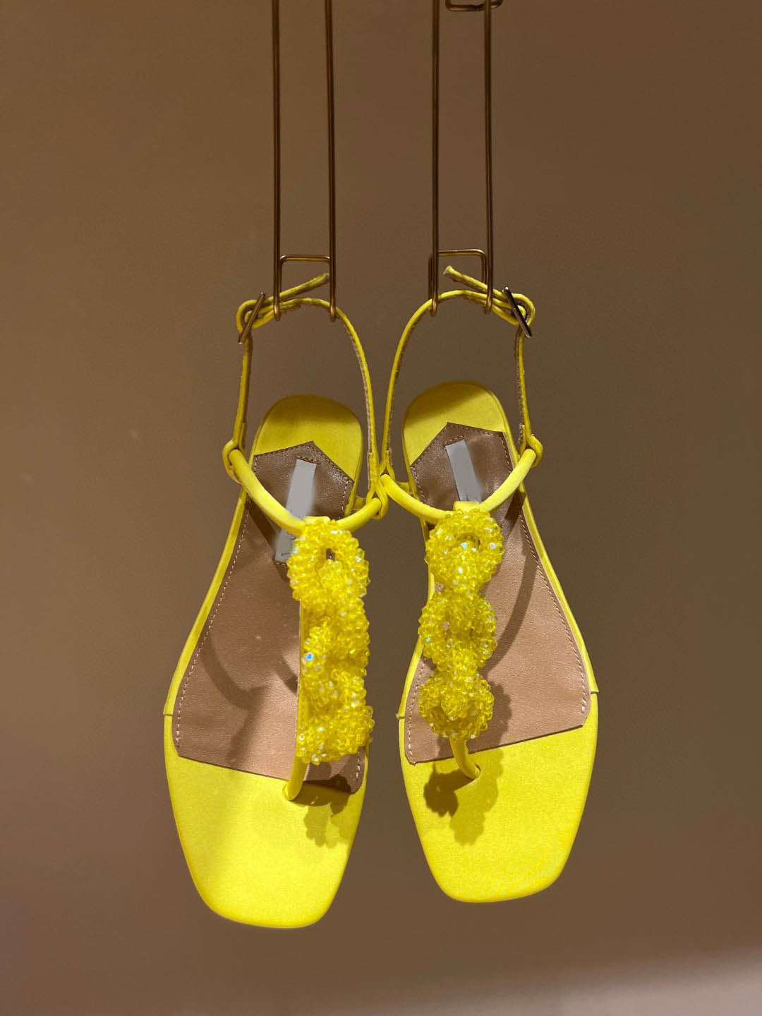 Women’s Crystal String Beads Flat Sandals | Elegant Jeweled Summer Beach Shoes | Modern Sparkling Open-Toe Boho Flats | Trendy Crystal-Embellished Strappy Sandals | 2026 Luxury Vacation Footwear