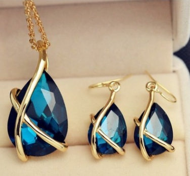 Nostalgic Crystal Jewelry Set | Vintage Pendant Necklace & Earrings | Retro Holiday Party & Wedding Jewelry | European Style Antique Crystal Set for Women