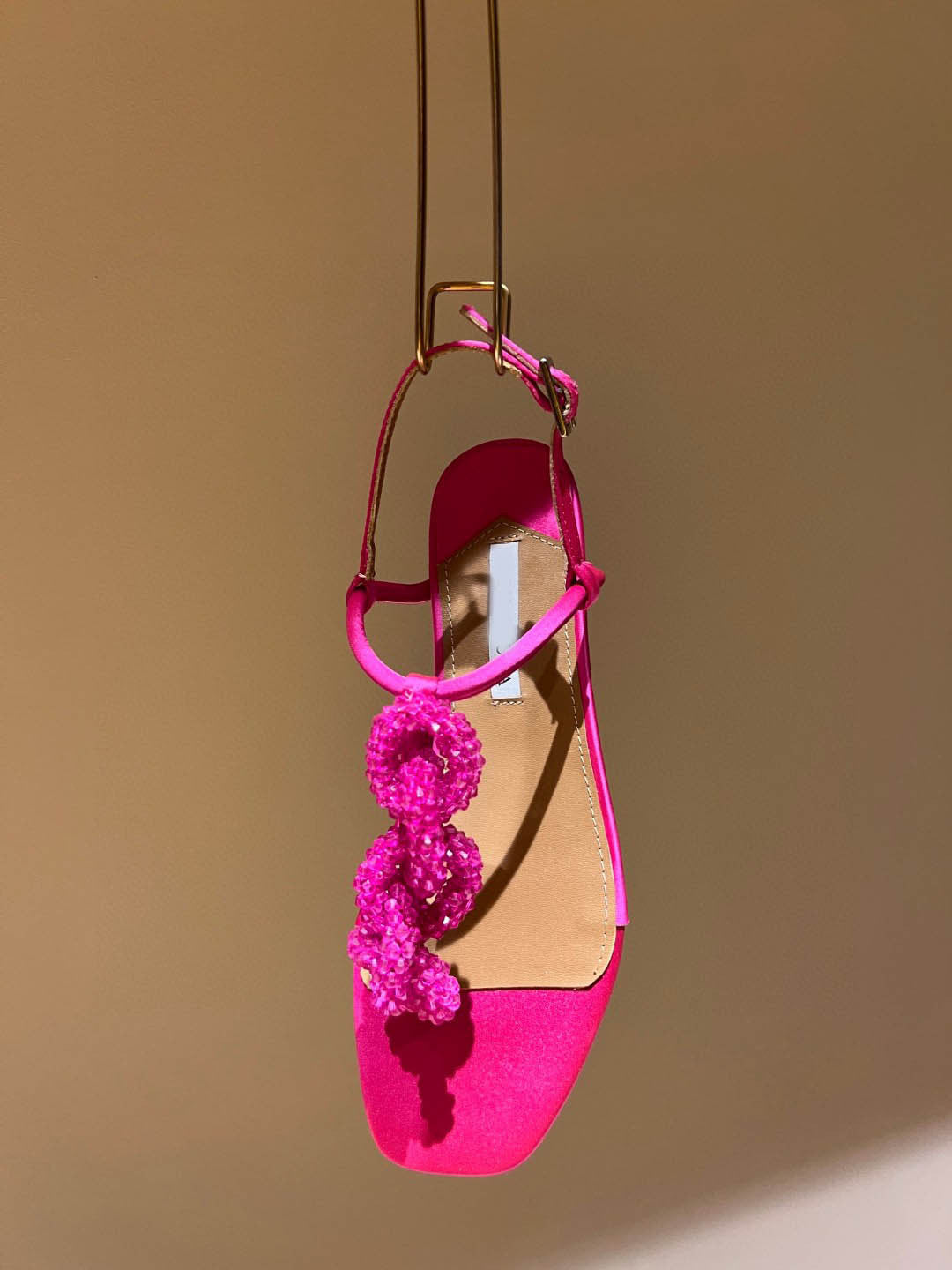 Women’s Crystal String Beads Flat Sandals | Elegant Jeweled Summer Beach Shoes | Modern Sparkling Open-Toe Boho Flats | Trendy Crystal-Embellished Strappy Sandals | 2026 Luxury Vacation Footwear