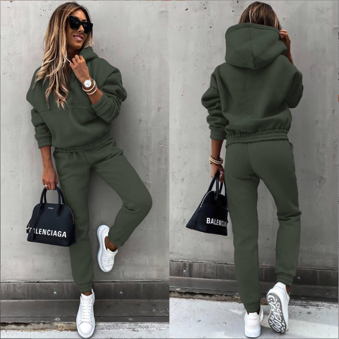 Women’s New Hooded Sweatshirt & Joggers Sports Suit | Elegant 2-Piece Slim-Fit Tracksuit | Trendy Long Sleeve Hoodie & Sweatpants Set | High-Sense Activewear Lounge Set | 2026 Urban Sportswear Collection