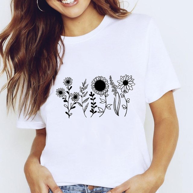 Women’s Harajuku Graphic T-Shirt | White Star Aesthetic Oversized Top | Trendy Y2K Streetwear Tee for Women | Harajuku Fashion Shirt