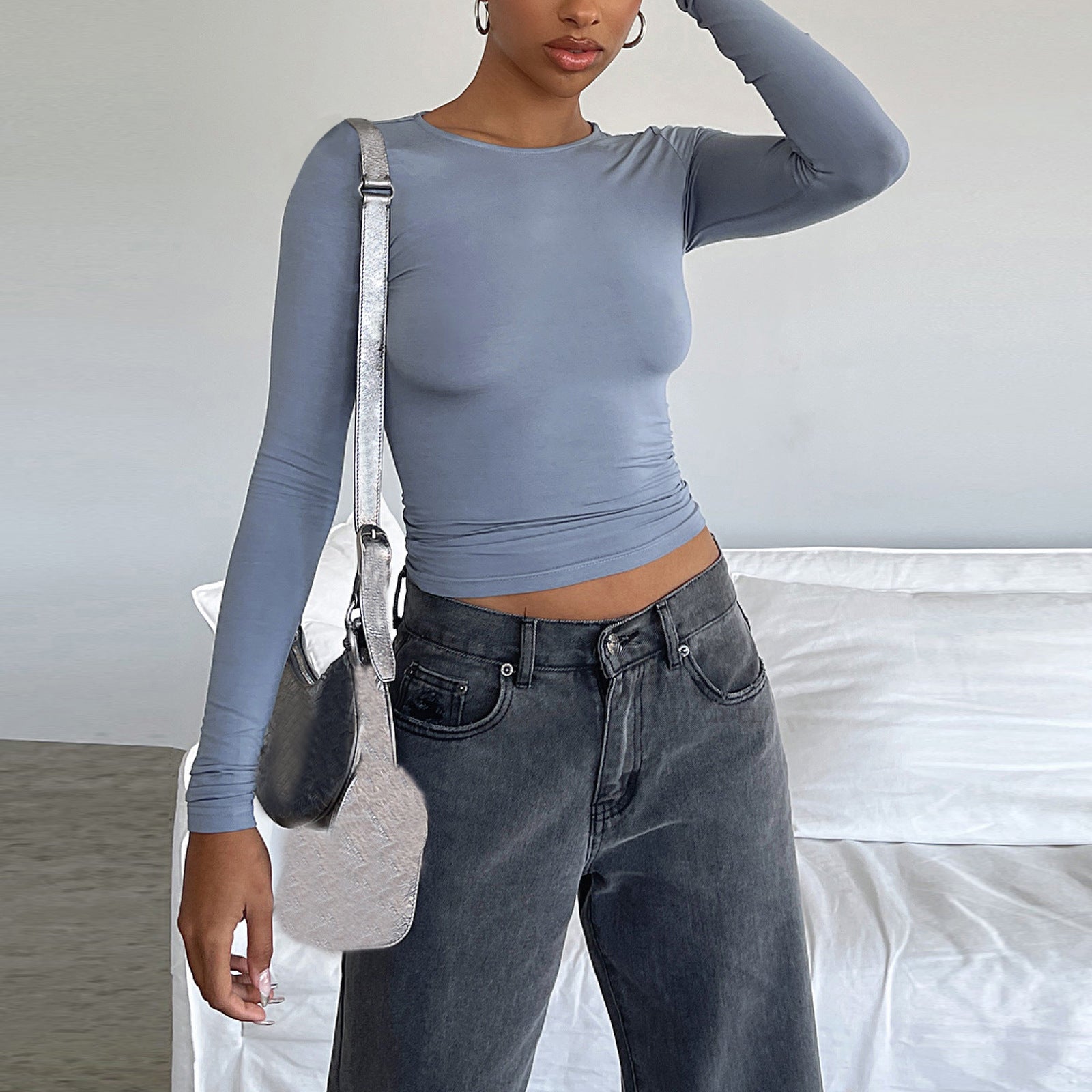 Women’s Fashion Slim-Fit Long-Sleeved Pullover | Elegant Solid Color Casual Fit Shirt | Modern Crew Neck Ribbed Base Layer | Trendy Body-Hugging Autumn Top | 2026 Minimalist Everyday Fashion Staple
