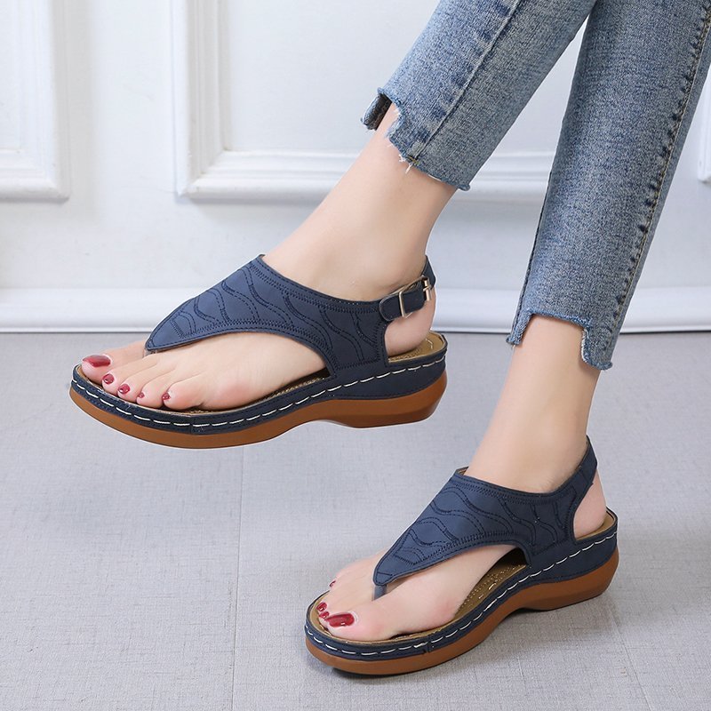 Women’s Casual Wedge Heel Flip-Flops | Solid Color Summer Platform Sandals | Comfortable Beach Thong Sandals with Arch Support | Lightweight Outdoor Wedge Sandals