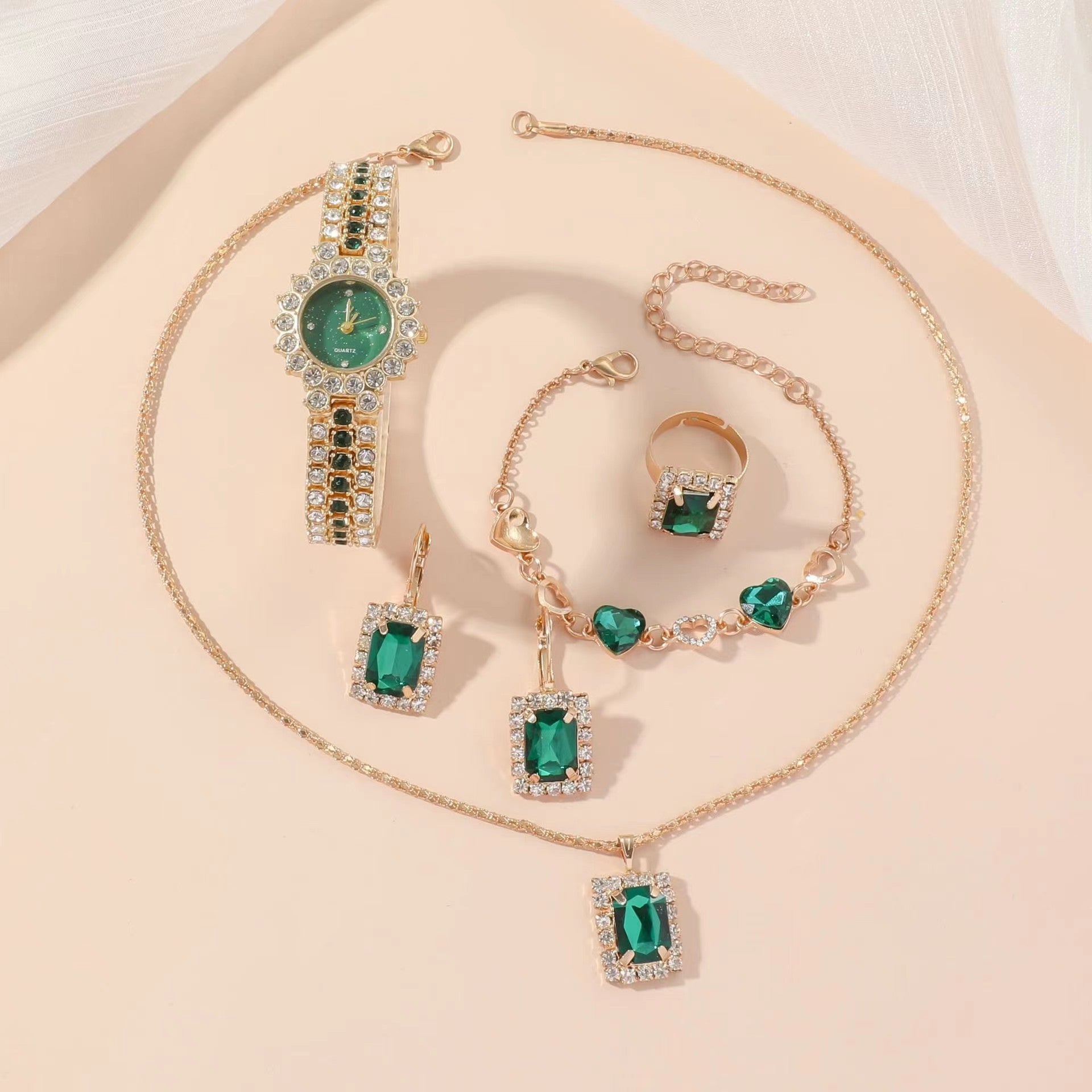 Women’s Small Green Watch & 5-Piece Gift Set | High-Sense Emerald Quartz Watch | Trendy Minimalist Steel Belt Watch & Ring Set | Luxury-Label Boxed Jewelry Ensemble | 2026 High-Fashion Radiant Gift For Her