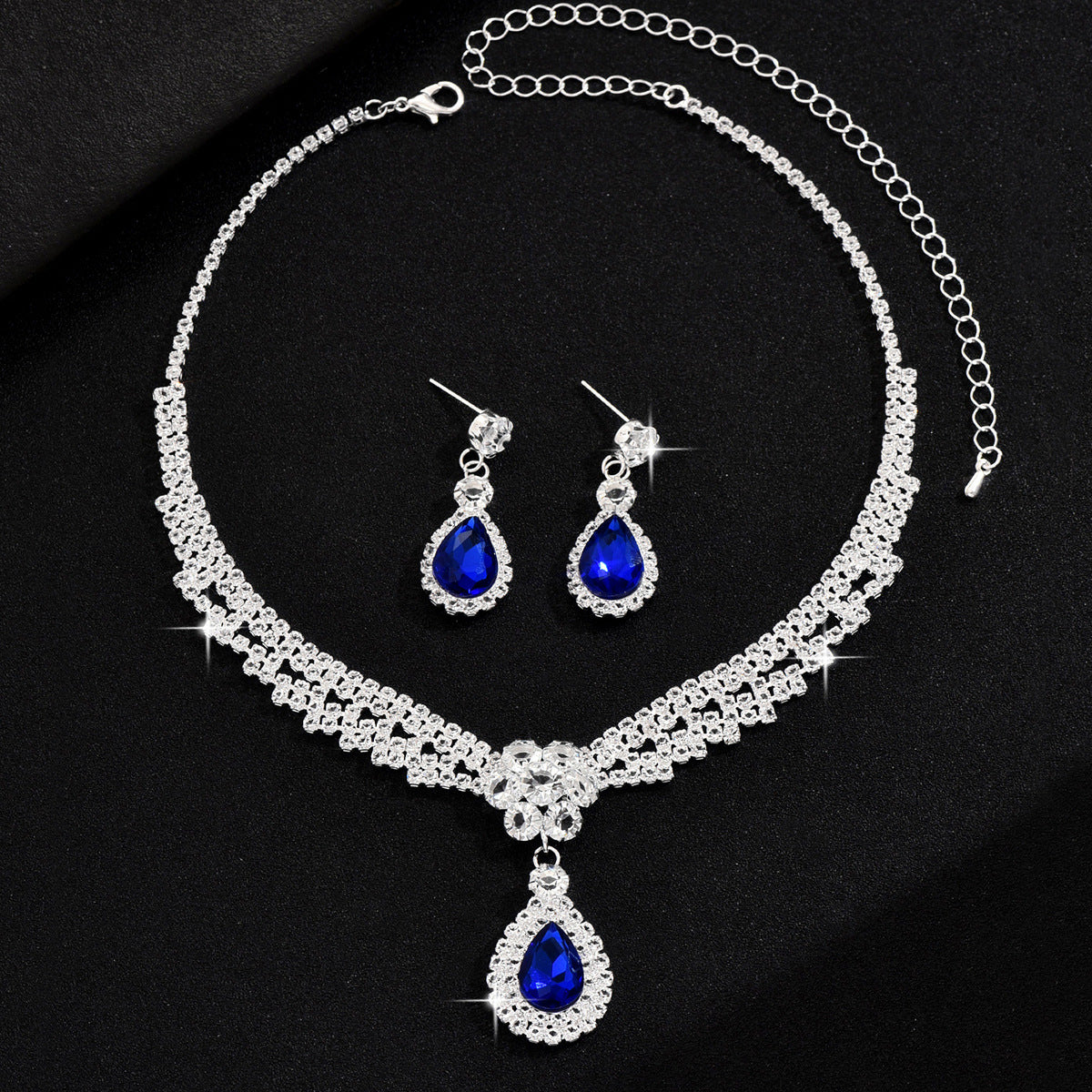 Diamond-Studded Teardrop Flower Necklace and Earring Set | Chic Floral Crystal Jewelry Set for Women | High-Sense Evening Party Jewelry | Trendy Minimalist Teardrop Pendant Set | 2026 High-Fashion Luxury Bridal Jewelry