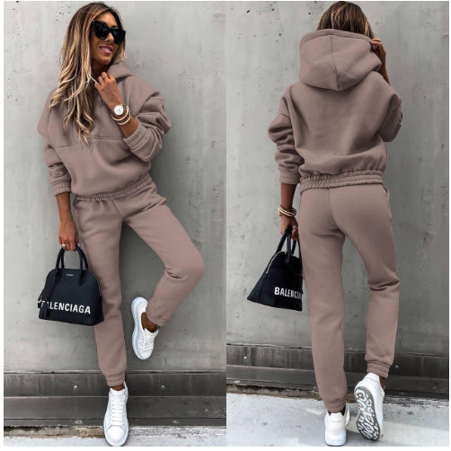 Women’s New Hooded Sweatshirt & Joggers Sports Suit | Elegant 2-Piece Slim-Fit Tracksuit | Trendy Long Sleeve Hoodie & Sweatpants Set | High-Sense Activewear Lounge Set | 2026 Urban Sportswear Collection