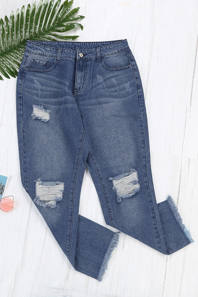 Women’s Stretchy Boyfriend Jeans | Ripped Distressed Relaxed Fit Denim | High-Sense Comfortable Five-Pocket Jeans | Trendy Faded Wash Boyfriend Denim | 2026 High-Fashion Urban Distressed Pants