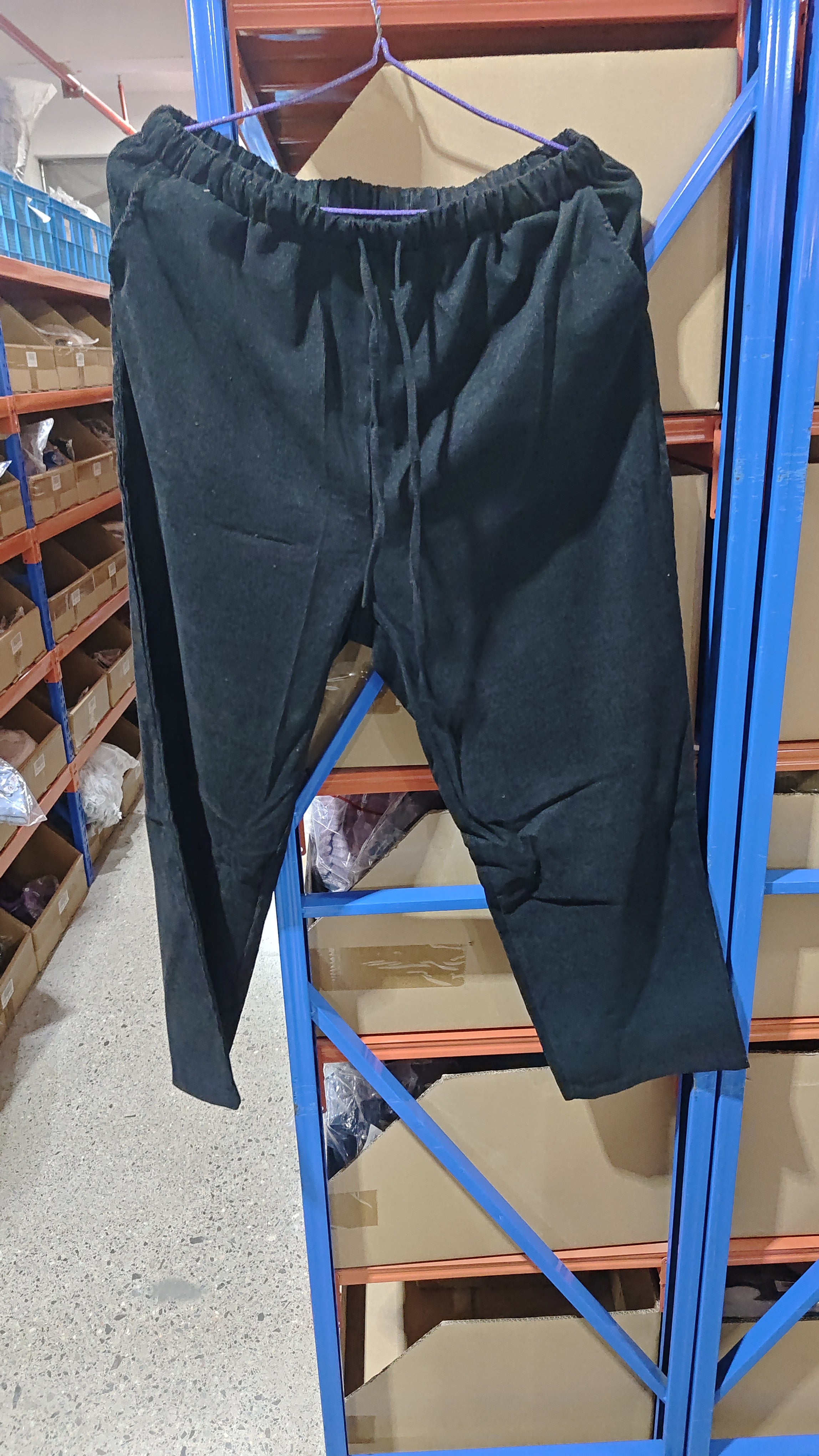 Men’s Winter Corduroy Joggers | Streetwear Relaxed Fit Cargo Pants | Elegant Thick Corduroy Sweatpants for Men | Modern Elastic Waist Winter Trousers | 2026 High-Fashion Urban Corduroy Bottoms