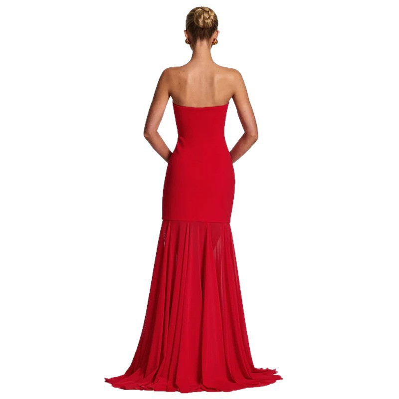 Red Strapless Body-Hugging Mermaid Dress | High-Sense Formal Evening Gown | Trendy Minimalist Crimson Fishtail Dress | Luxury-Label Statuesque Radiant Occasion Wear | 2026 High-Fashion Emerald-Luxe Essential
